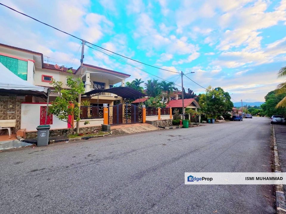 Taman Kemuning, Senawang. 2 Storey Semi-D Facing Open & Near Klinik Kesihatan Senawang, Negeri Sembilan, Senawang