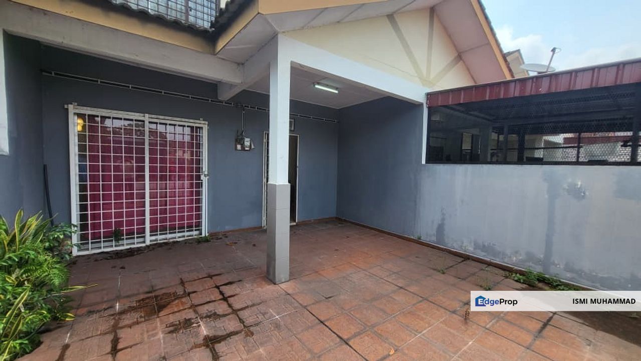 Taman Serendah Makmur, Serendah. Teres 2 Tingkat. Renovated & Free Facing For Sale, Selangor, Serendah