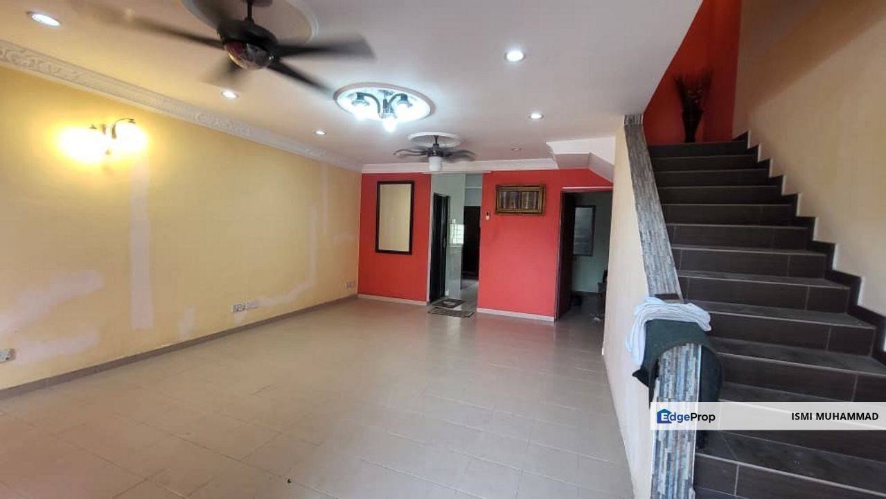 Taman Serendah Makmur, Serendah. Teres 2 Tingkat. Renovated & Free Facing For Sale, Selangor, Serendah
