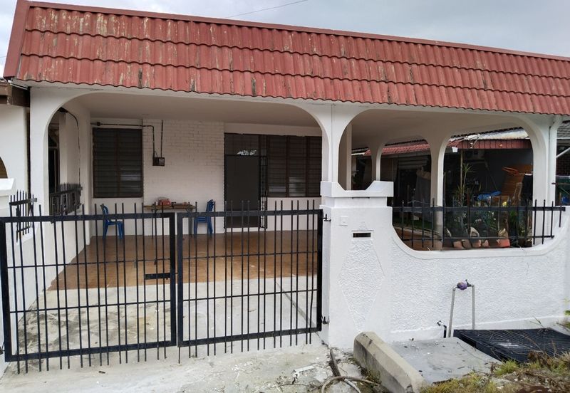 Taman Paroi Jaya
