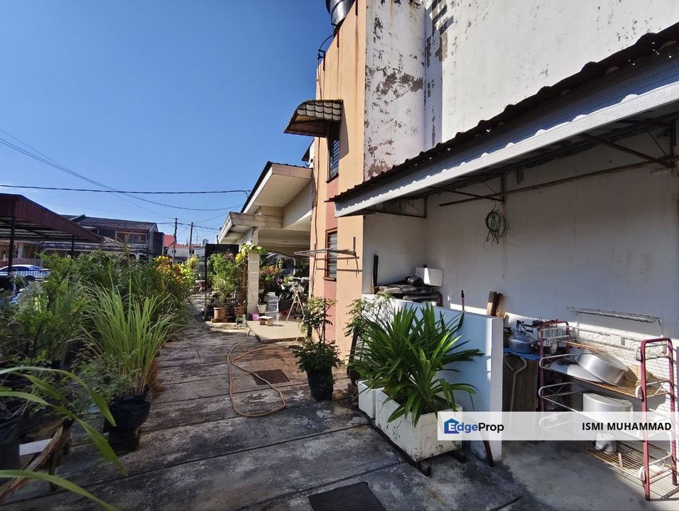 RENOVATED - 2 Storey Semi D @ TAMAN PAROI JAYA Senawang, Negeri Sembilan, Seremban