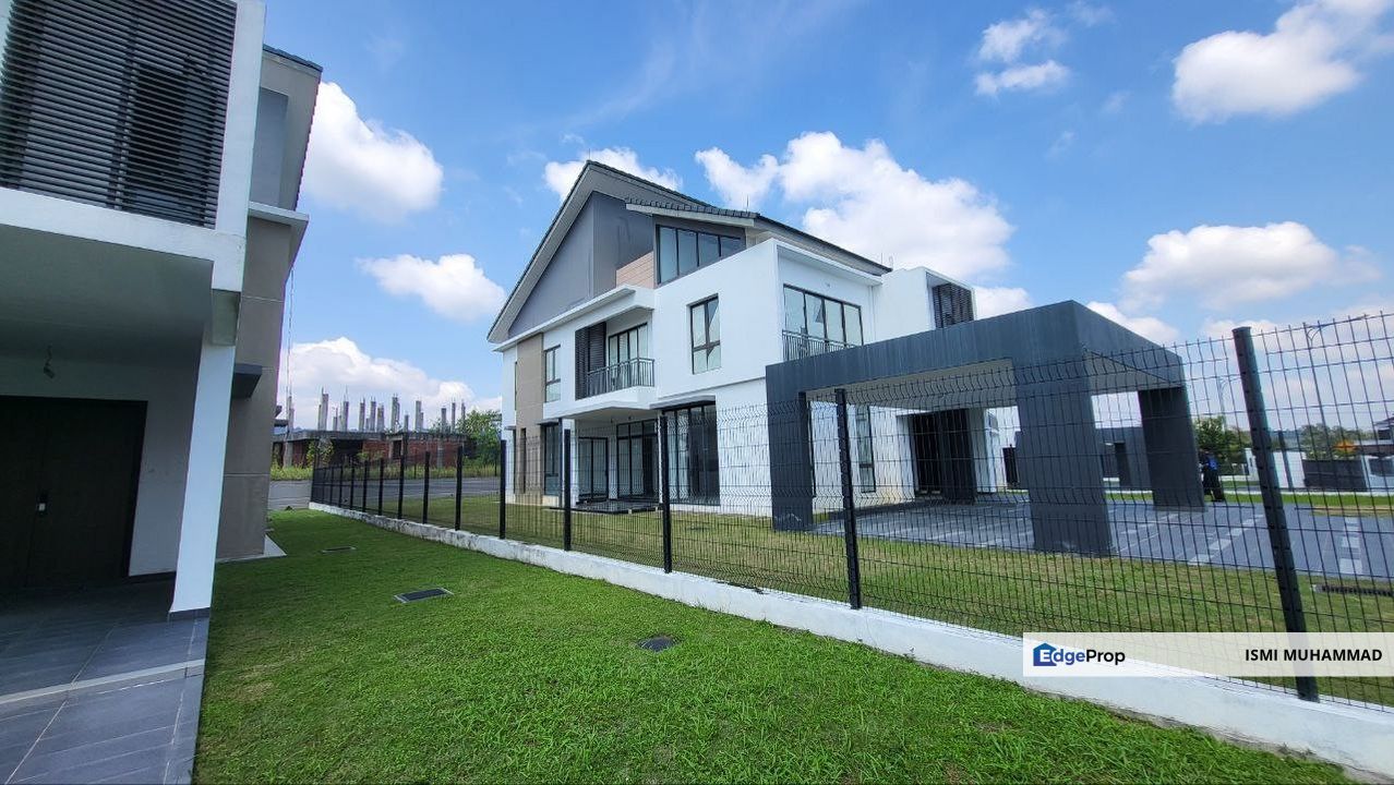 Bangi South. 2 Storey Bungalow @ Hilltop Exclusive Residence, Selangor, Bangi