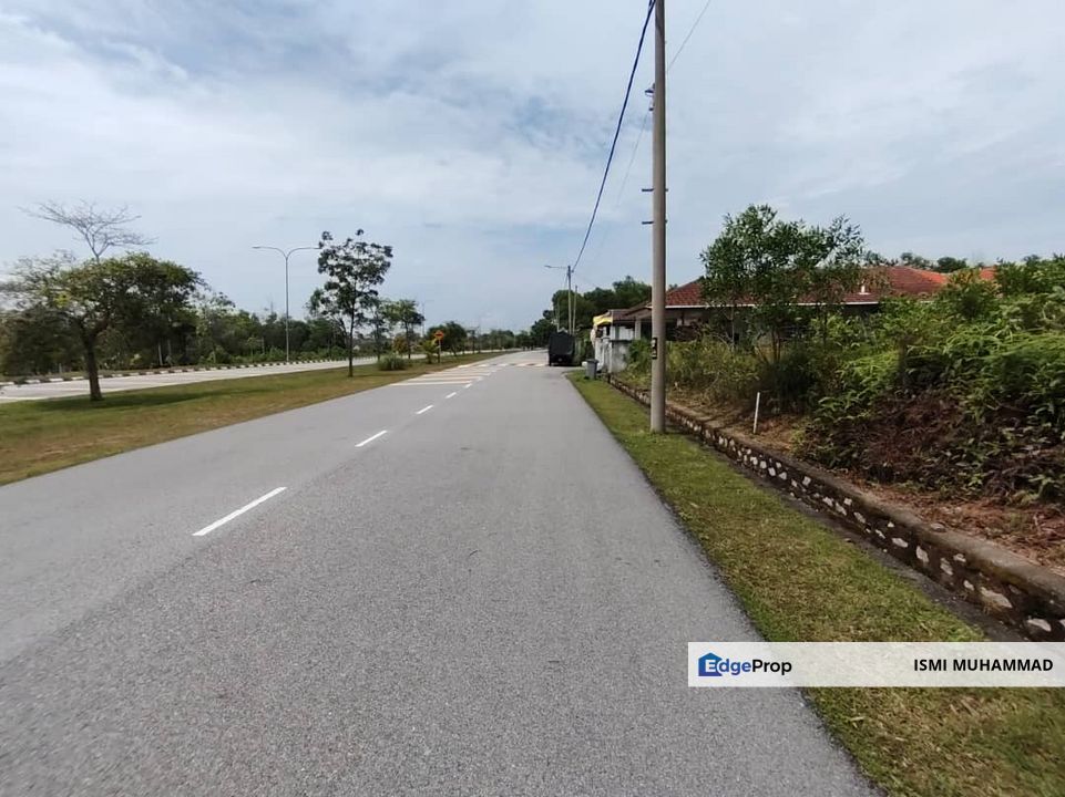 Bandar Tasik Senangin LENGGENG | Bungalow Lot | FACING OPEN MAIN ROAD @ FOR SALE, Negeri Sembilan, Lenggeng