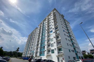 Pangsapuri Jenderam Indah