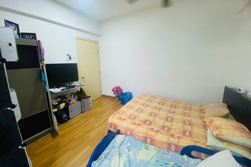 Pangsapuri Jenderam Indah