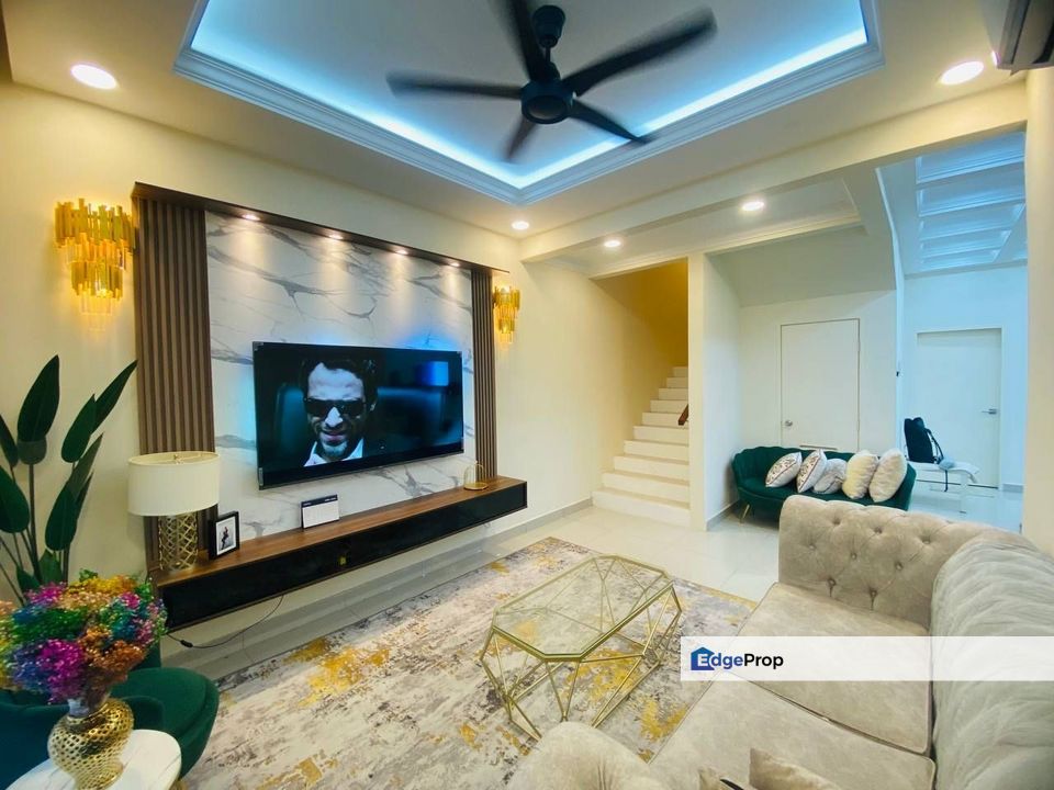 Crescent Park Townvilla Lower Unit Townhouse, Bangi For Sale , Selangor, Bangi