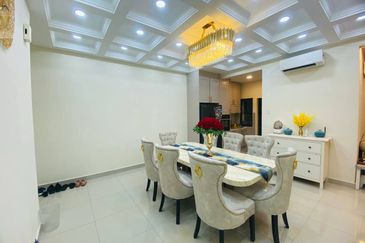 Crescent Park Townvilla