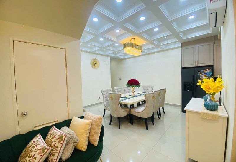 Crescent Park Townvilla