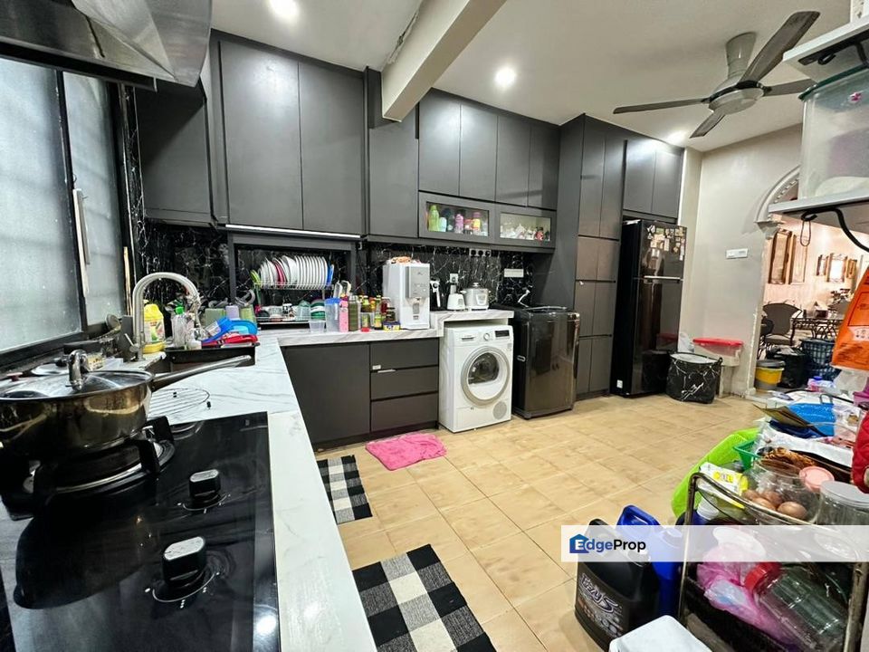 Intermediate Lot Renovated 2 Storey Taman Nusa Subang For Sale, Selangor, Subang