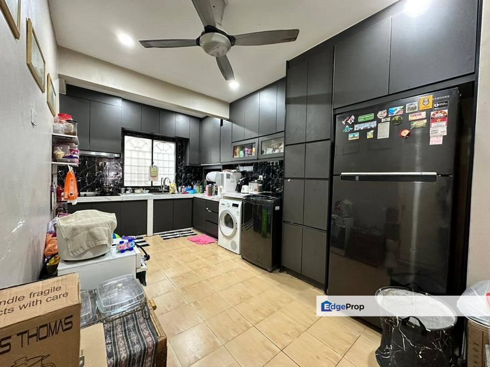 Intermediate Lot Renovated 2 Storey Taman Nusa Subang For Sale, Selangor, Subang