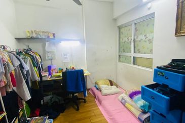 Pangsapuri Jenderam Indah