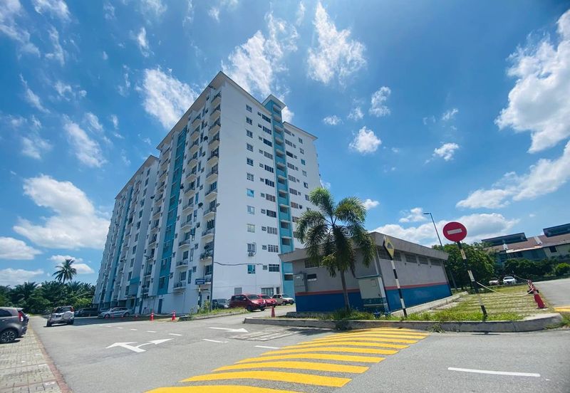 Pangsapuri Jenderam Indah