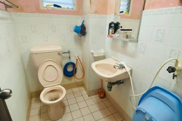 Sri Damansara Courts