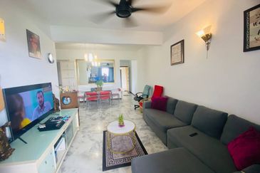 Sri Damansara Courts