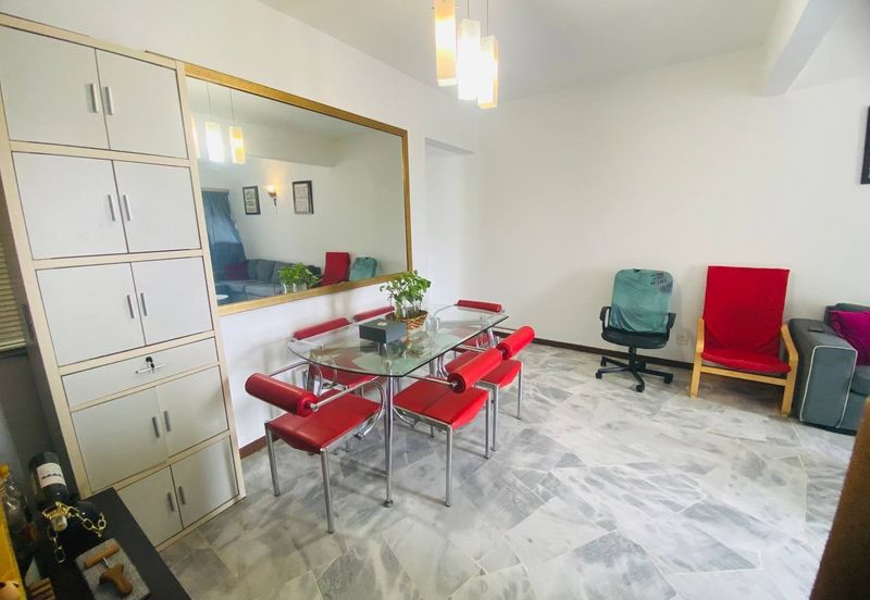 Sri Damansara Courts