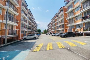 Villa Court @ Goodview Height