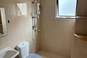 Royal Domain Sri Putramas II