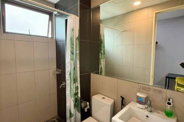 Lake Point Residence