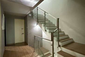 Lake Point Residence