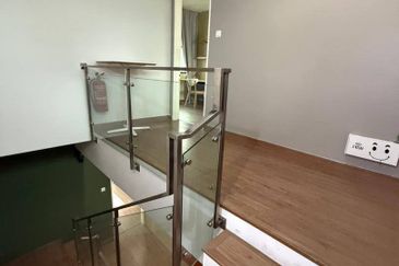 Lake Point Residence