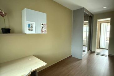 Lake Point Residence