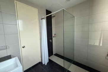 Lake Point Residence