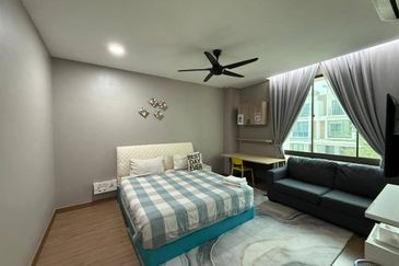 Lake Point Residence