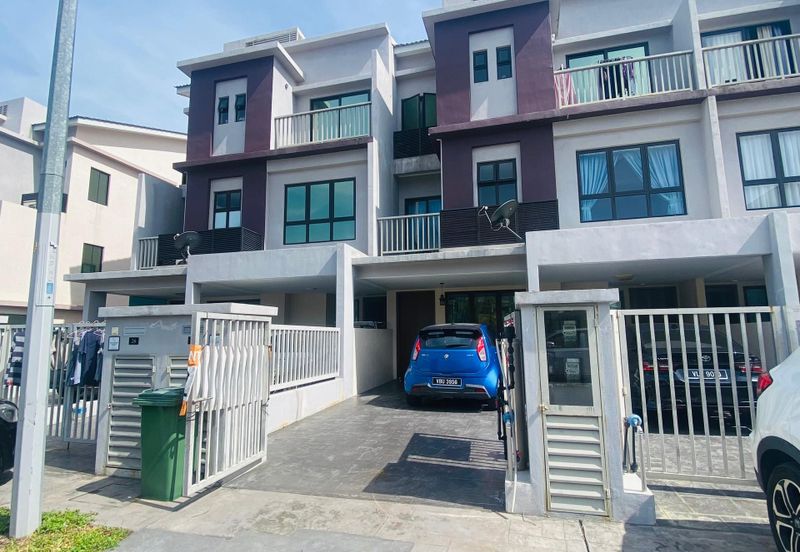 The Strata @ Bandar Puteri Bangi