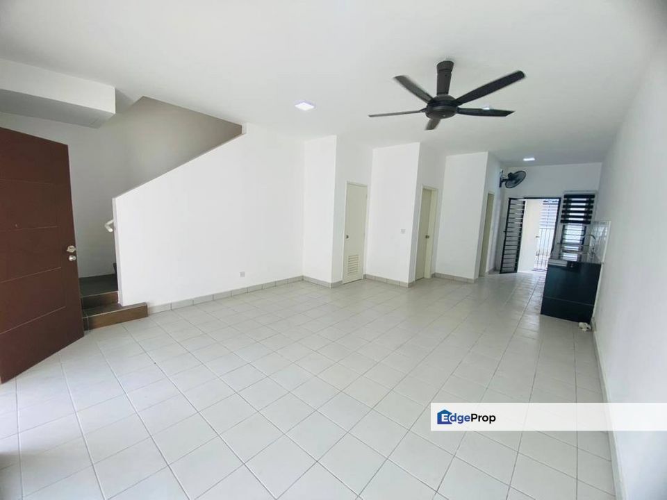2 Storey Bandar Mahkota Banting 4R3B Gated Guarded For Rent, Selangor, Banting