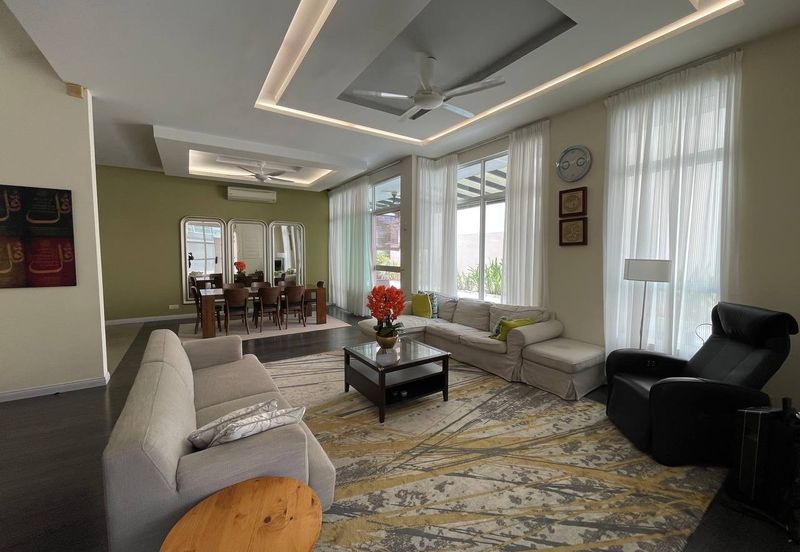 Jalan Pengaturcara U1/51 