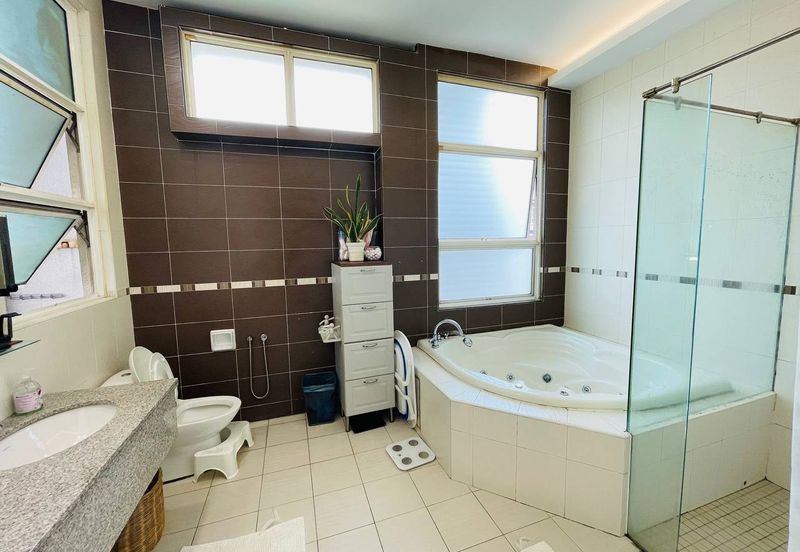 Jalan Pengaturcara U1/51 