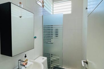 Jalan Pengaturcara U1/51 