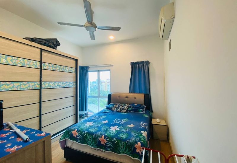 Zeta DeSkye Residence