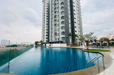 Zeta DeSkye Residence