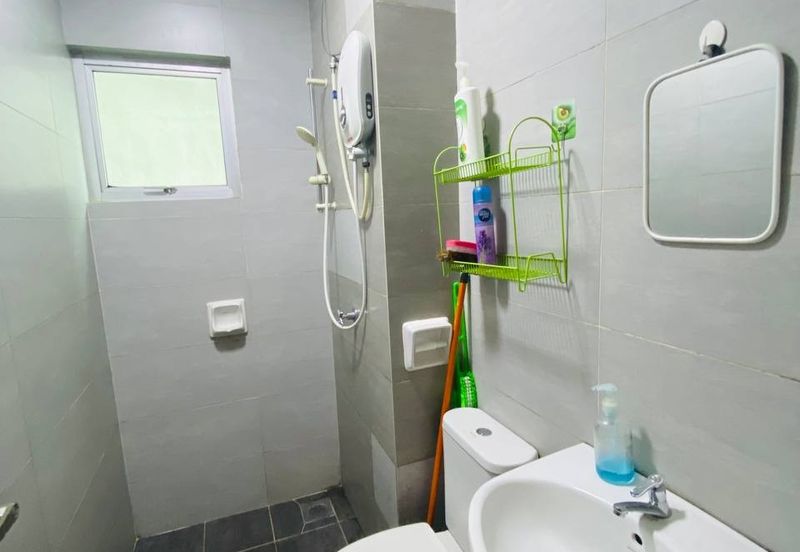 Zeta DeSkye Residence