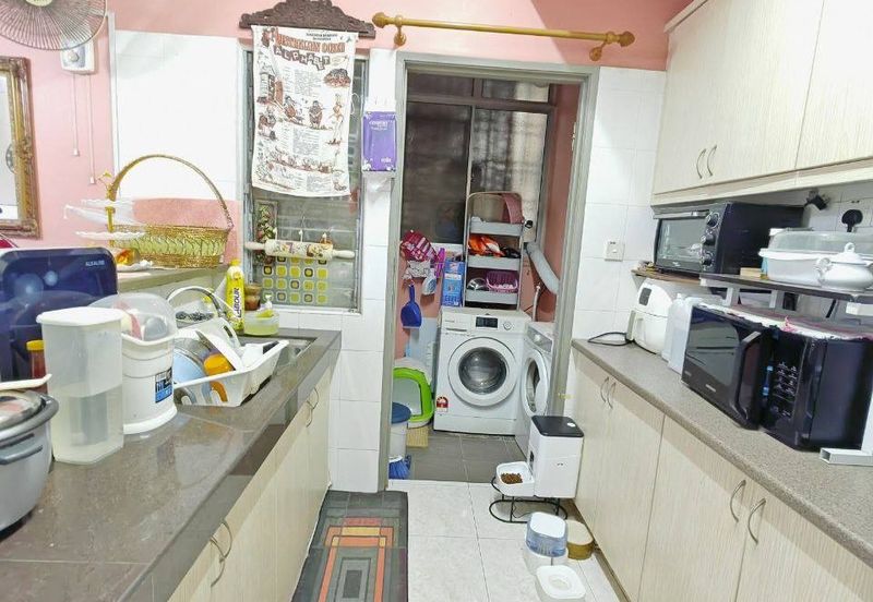 Angsana Apartment @ Taman Raintree