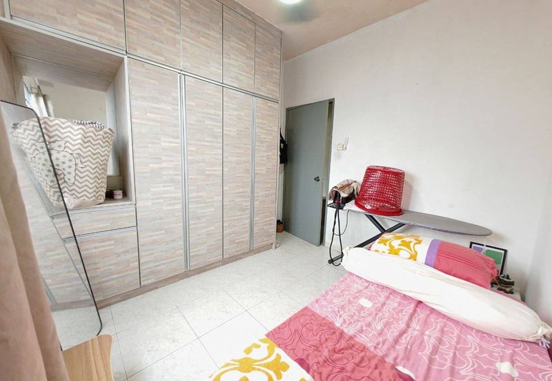 Angsana Apartment @ Taman Raintree