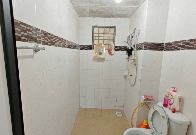 Angsana Apartment @ Taman Raintree