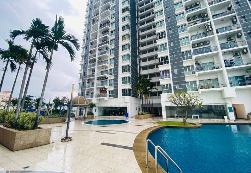 Zeta DeSkye Residence