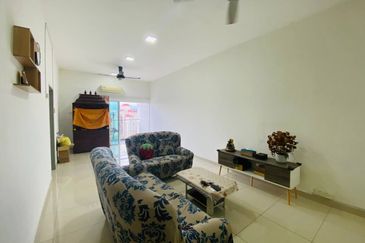 Zeta DeSkye Residence