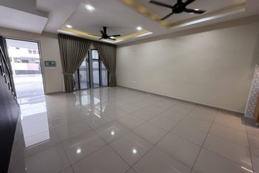 Dayana @Nilai Impian