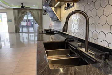 Dayana @Nilai Impian