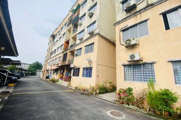 Pangsapuri Seri Mewah