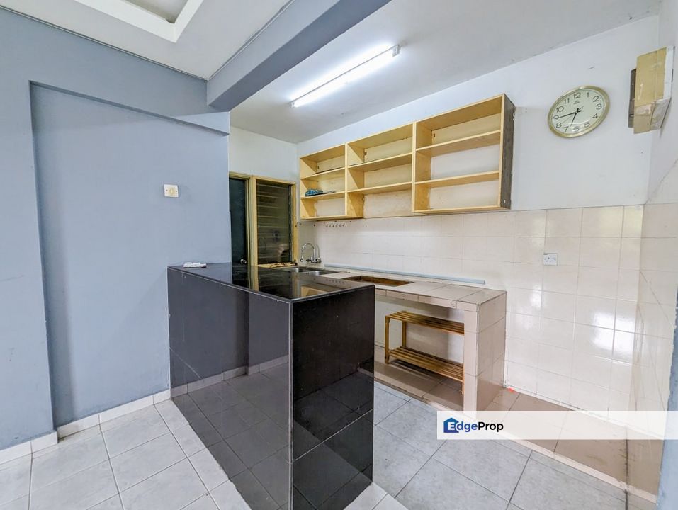 BOOKING RM1K RENOVATED Pangsapuri Subang Suria, Seksyen U5 Shah Alam, Selangor, Shah Alam