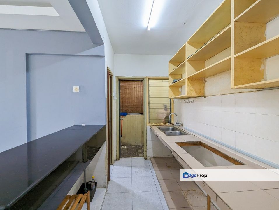 BOOKING RM1K RENOVATED Pangsapuri Subang Suria, Seksyen U5 Shah Alam, Selangor, Shah Alam