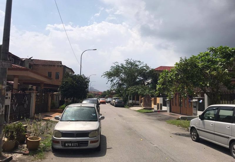 Bandar Tun Hussein Onn