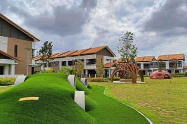 Setia Warisan Tropika (Belladonna)