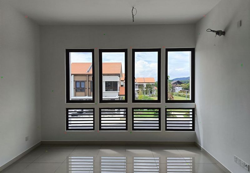 Setia Warisan Tropika (Belladonna)