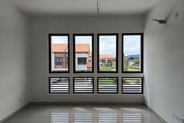 Setia Warisan Tropika (Belladonna)