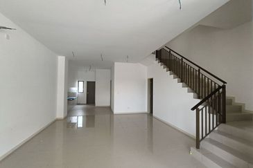 Setia Warisan Tropika (Belladonna)